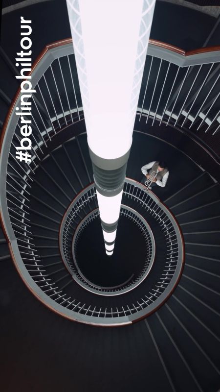 Als Verbindung zwischen Alt und Neu liegt die Wendeltreppe in der Usher Hall in Edinburgh zwischen dem historischen Altbau von 1...