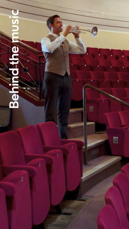 Wir begleiten Bertold Stecher bei einem Spaziergang durch die historische Altstadt von Edinburgh, die whrend der Festivalzeit v...